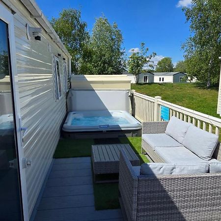 Rj Luxury Caravan Hire With Hot Tub تاتيرشال المظهر الخارجي الصورة