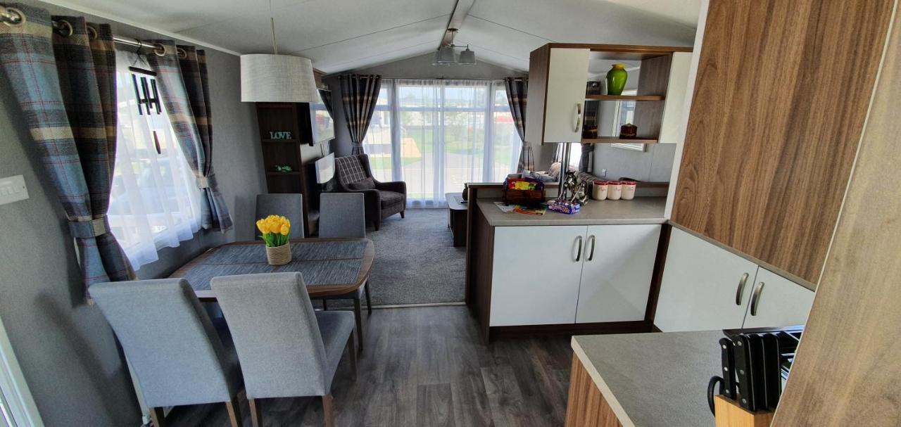Rj Luxury Caravan Hire With Hot Tub تاتيرشال المظهر الخارجي الصورة