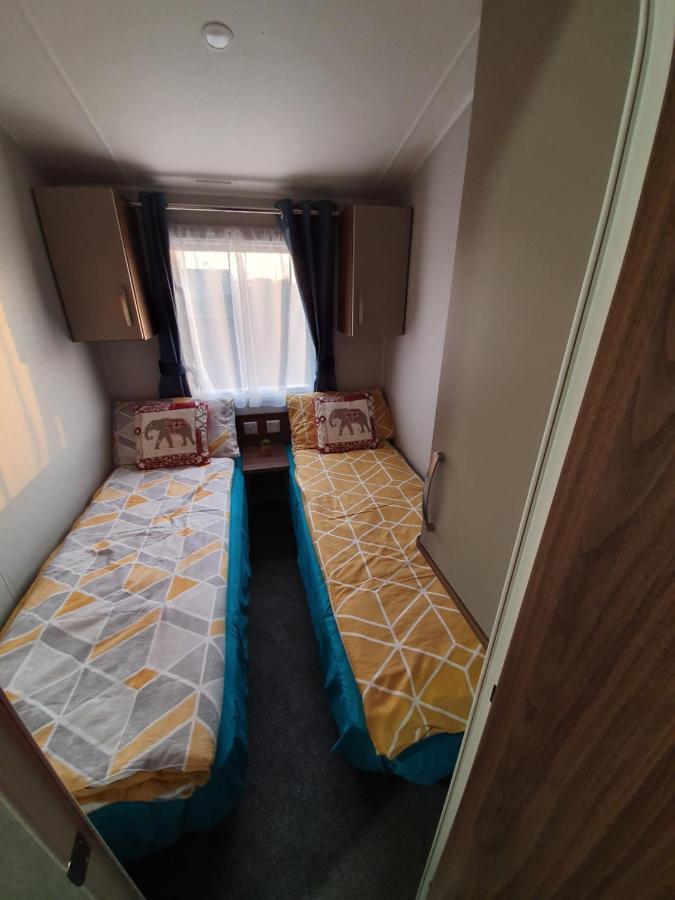 Rj Luxury Caravan Hire With Hot Tub تاتيرشال المظهر الخارجي الصورة